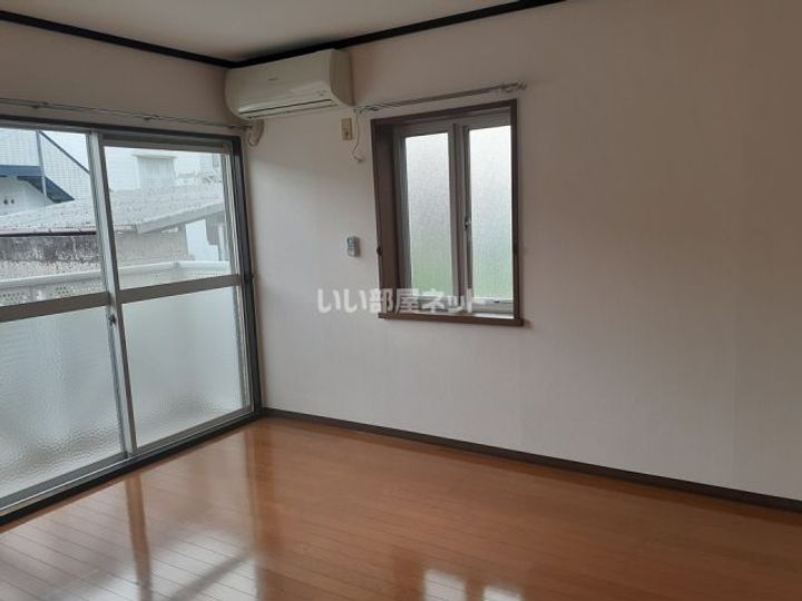 栃木県宇都宮市石井町(アパート)の賃貸物件の居間