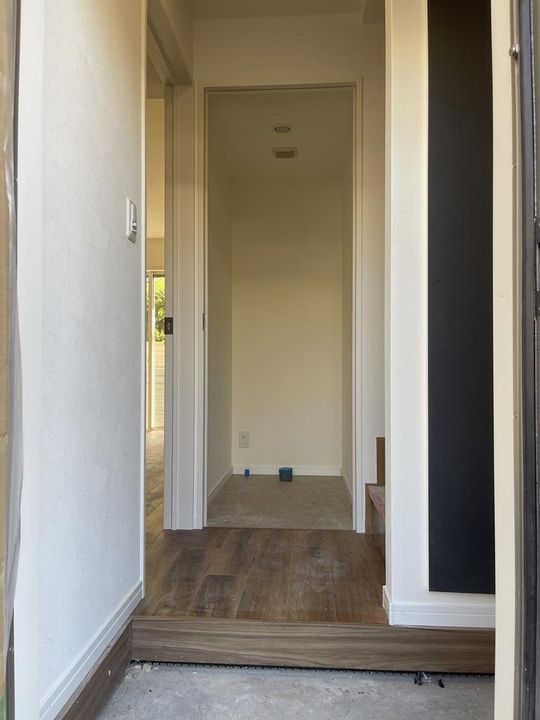 千葉県浦安市堀江1(一戸建)の賃貸物件の玄関