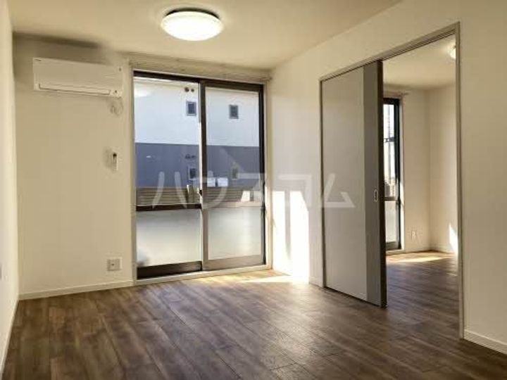 プレミールBの居間