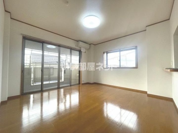 グランドステージ杜の居間