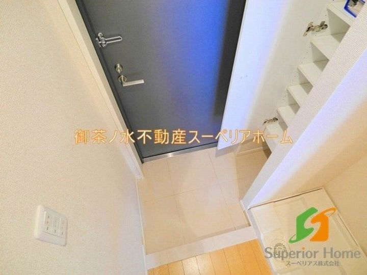 プライムアーバン神楽坂の玄関