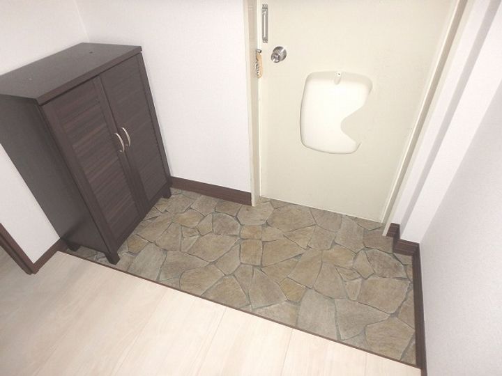 メゾンママIの玄関