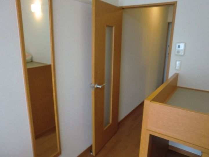 沖縄県沖縄市古謝津嘉山町(アパート)の賃貸物件の居間