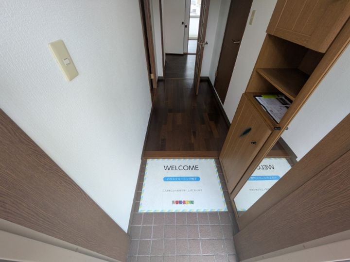 メゾンダイトクの玄関