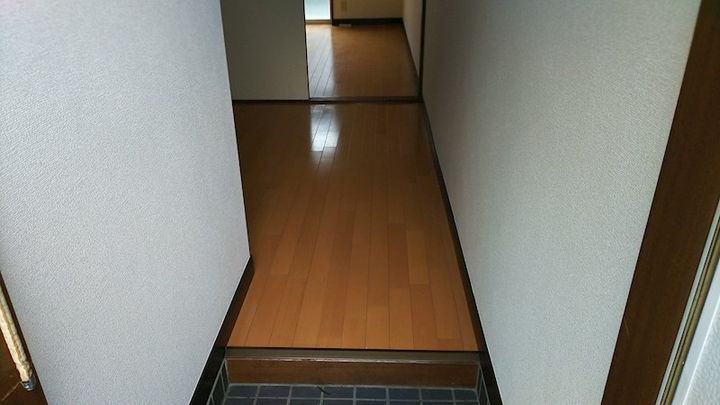 グリーンコーポ井田の玄関