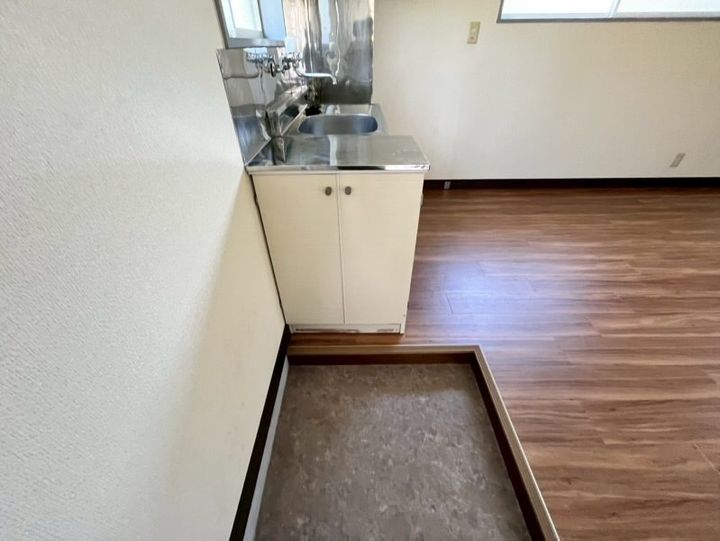 東京都世田谷区北烏山6(アパート)の賃貸物件の玄関