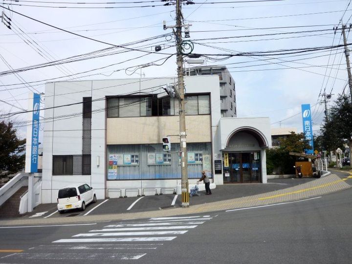 クリエイティブB棟の周辺