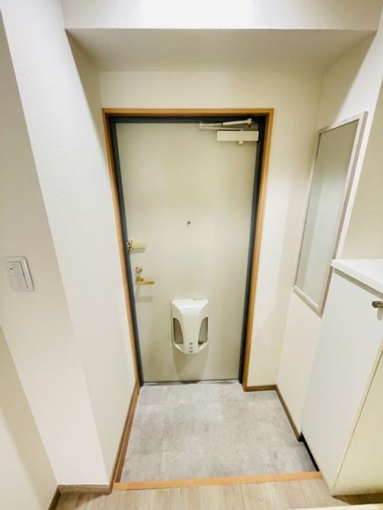 インベスト川崎の玄関