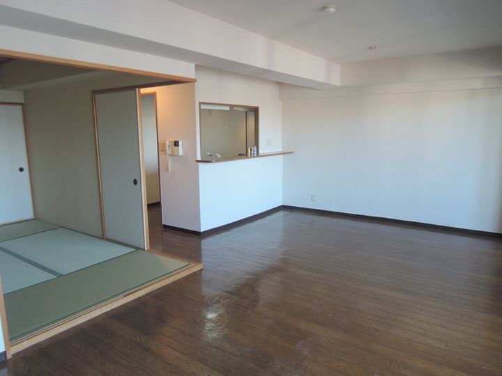 大阪府豊中市西緑丘3(マンション)の賃貸物件の居間