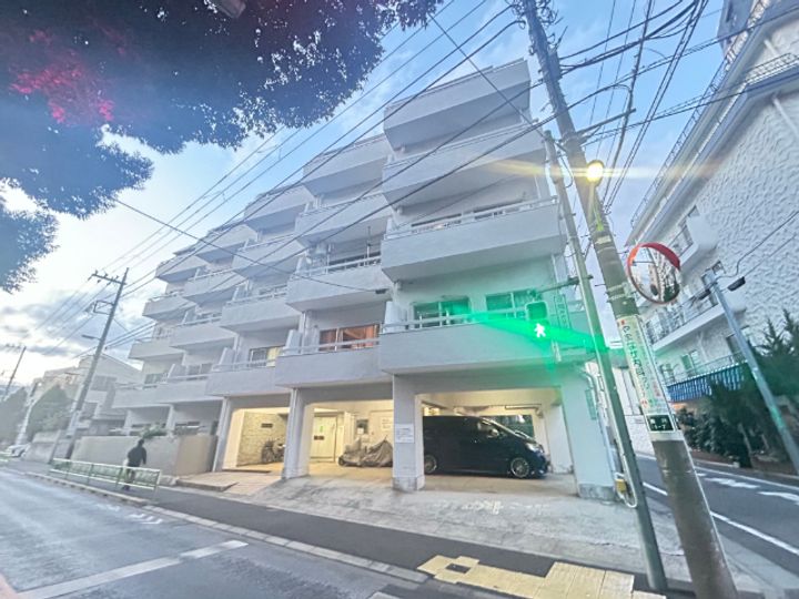 マコト・パレスの外観