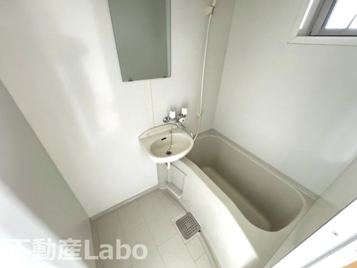 徳島県板野郡北島町江尻字妙蛇池(アパート)の賃貸物件の風呂