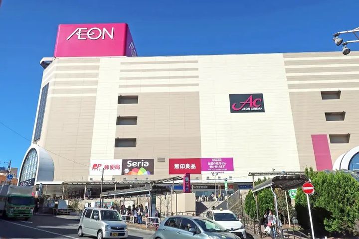 L・ウォークスの周辺