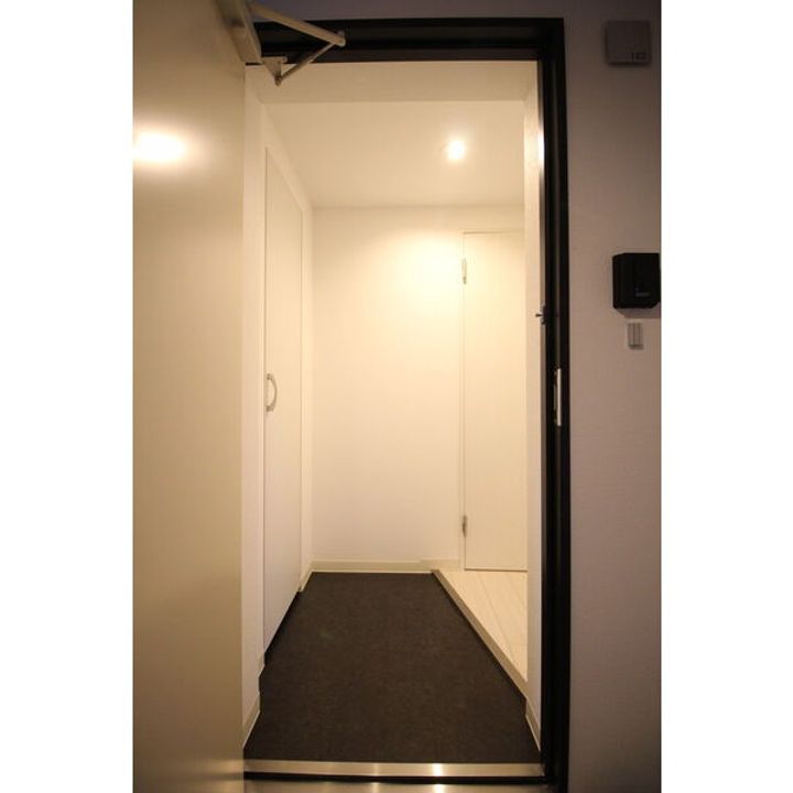 北海道札幌市豊平区平岸四条12(マンション)の賃貸物件の玄関