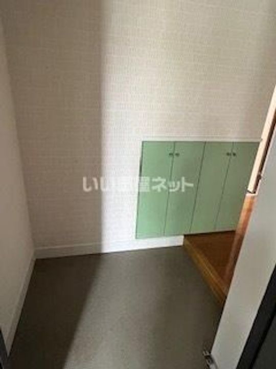 ヴァンベール本郷台の玄関