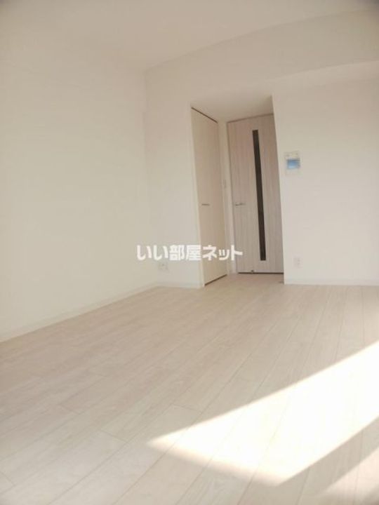 Alivis堺浜寺の居間