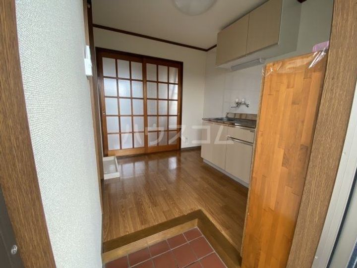 つつじ ハイツの玄関