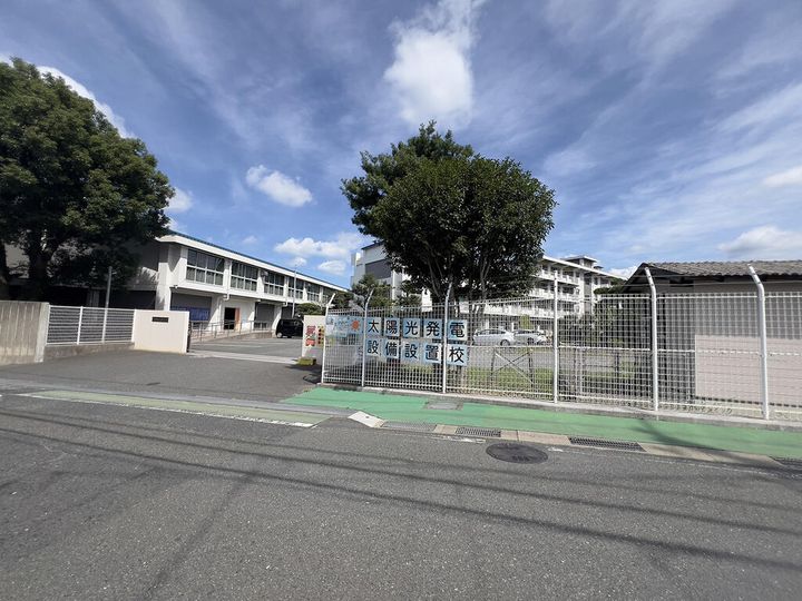 リクシア足原の周辺