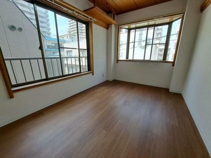 山本ビルの内装