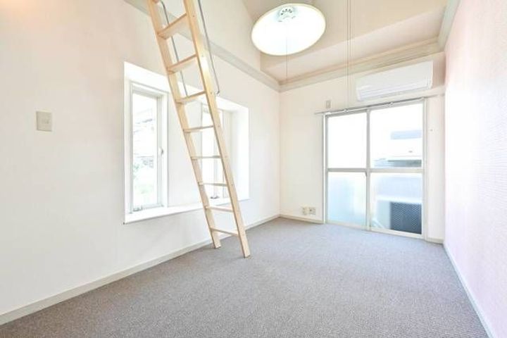 神奈川県横浜市港南区笹下3(アパート)の賃貸物件の居間