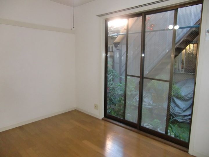 安西ハイツの内装