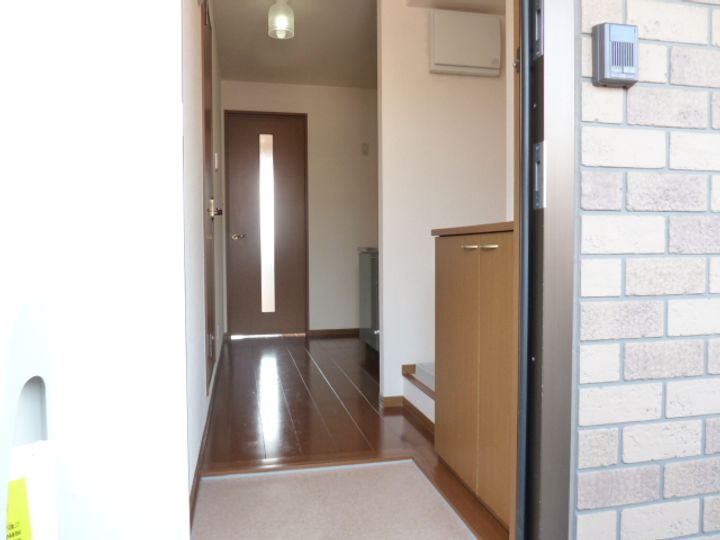 ソフィア壱番館の玄関