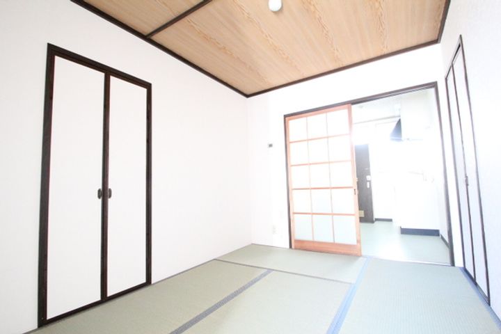 セントラルニシの内装