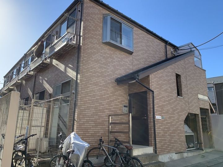 エスコート中野の外観