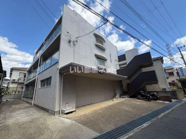 柏木マンションの外観