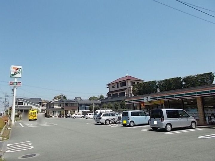 ロワゾブルーの周辺