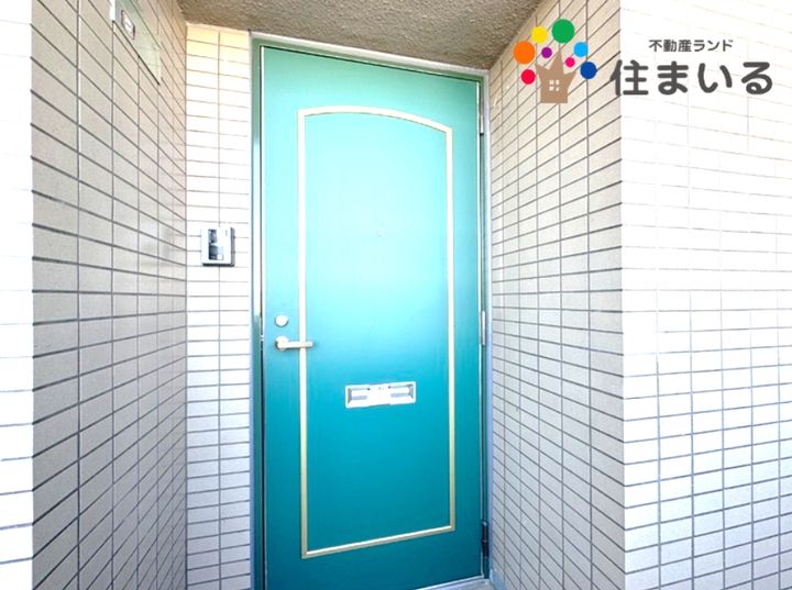 愛知県刈谷市桜町5(マンション)の賃貸物件の玄関