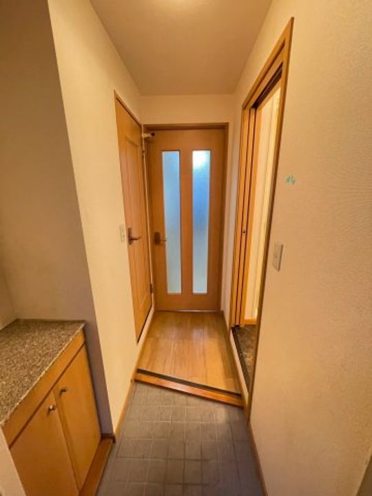 千葉県千葉市中央区要町(マンション)の賃貸物件の玄関