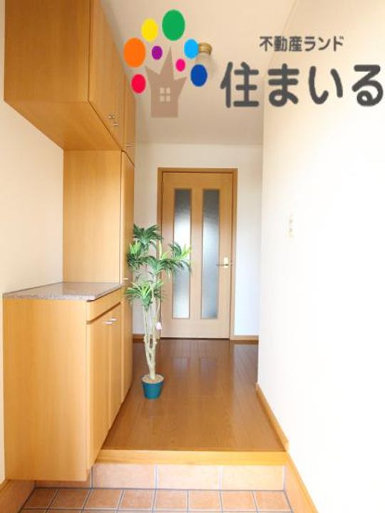 愛知県豊明市新栄町3(アパート)の賃貸物件の玄関