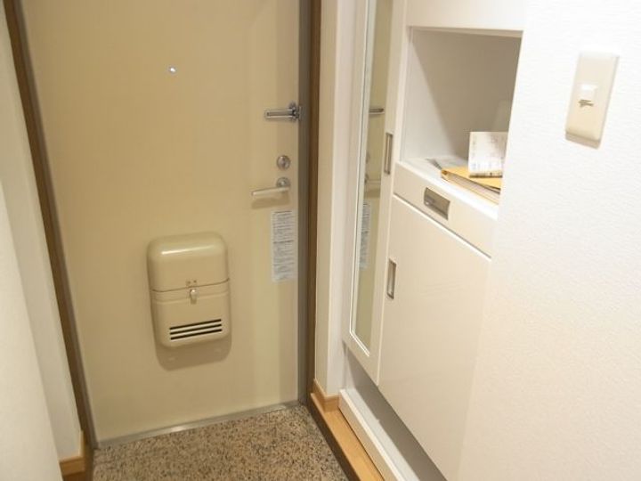 リバーサイドテラスの玄関