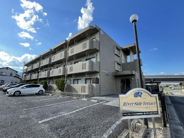 リバーサイドテラスの外観