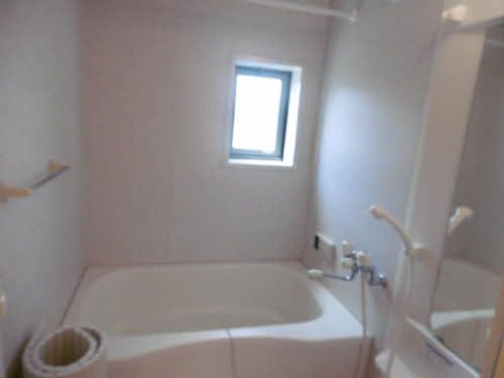 メゾンドアンソレイエの風呂