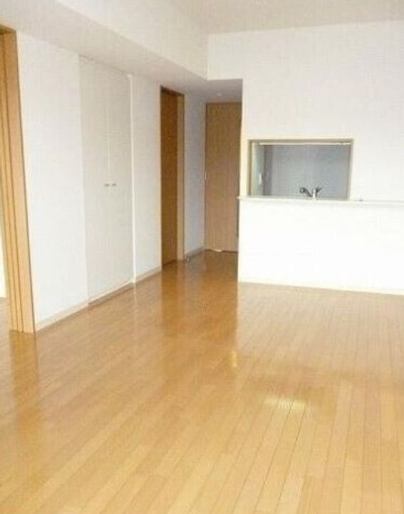 ピエス綱島の居間