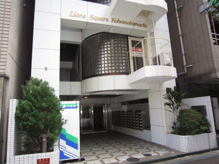 ライオンズスクエア神戸元町の地図