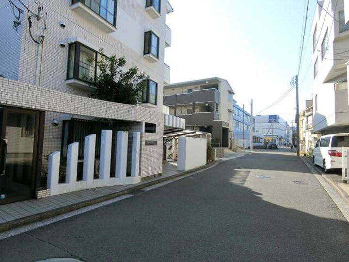 神奈川県横浜市港南区日野1(マンション)の賃貸物件の地図