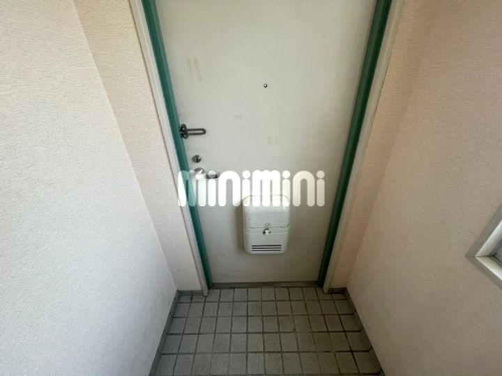 ニュークリアス中大類の玄関