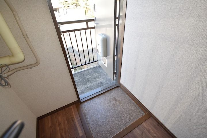 神奈川県藤沢市鵠沼桜が岡3(アパート)の賃貸物件の玄関