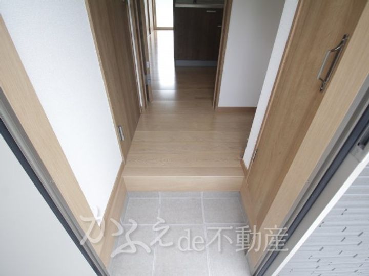 サニーウェル岡垣の玄関