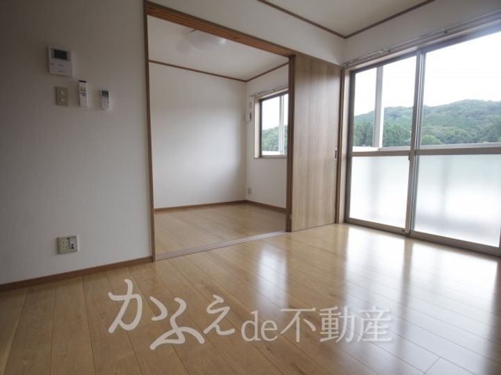 サニーウェル岡垣の居間