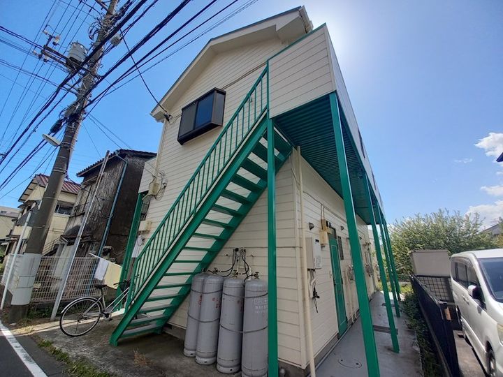大倉山ライムの外観