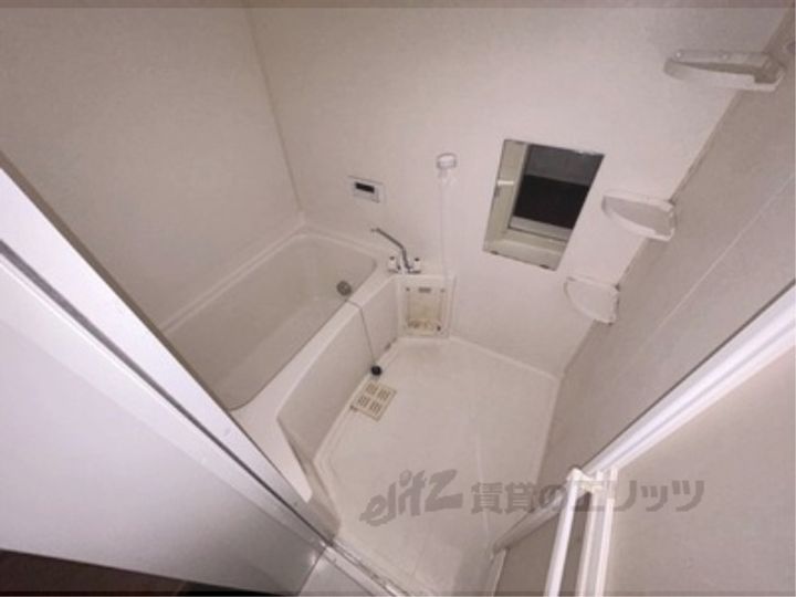 メゾンパインパディーの風呂