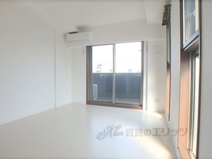 ベラジオ京都西院ウエストシティの居間