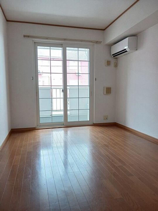 千葉県茂原市新小轡(アパート)の賃貸物件の居間