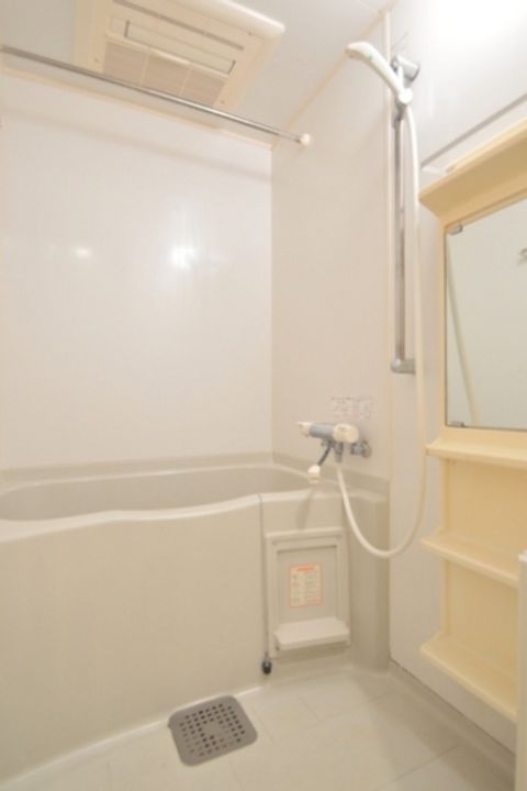 広島県広島市中区十日市町2(マンション)の賃貸物件の風呂