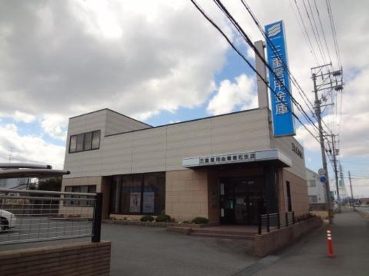 カリーノ リヴェルタの周辺