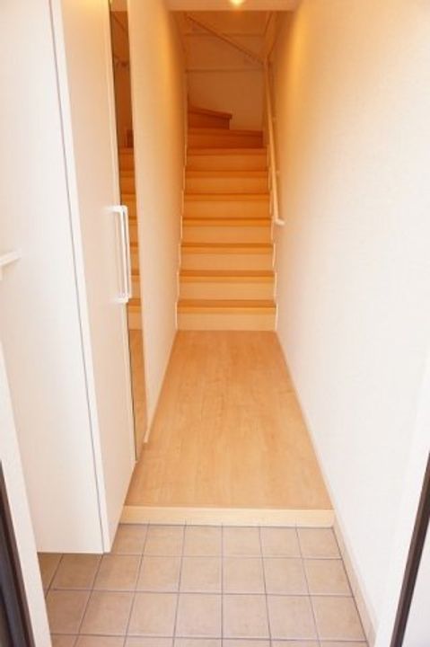 スカイ・ノムラIIの玄関