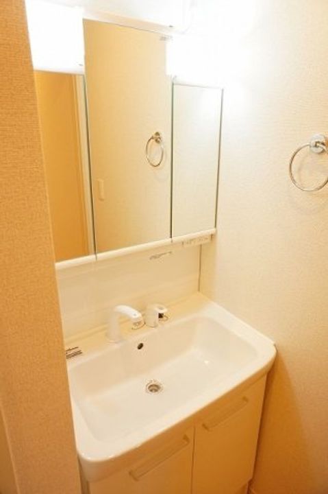 スカイ・ノムラIIの内装